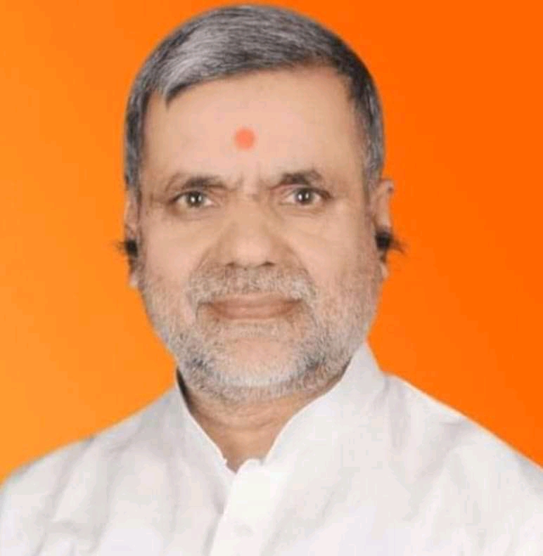 1675580909051 - गोरखपुर-फैजाबाद खंड सीट से लगातार तीसरी बार जीते BJP के देवेंद्र सिंह, खुशी की लहर।