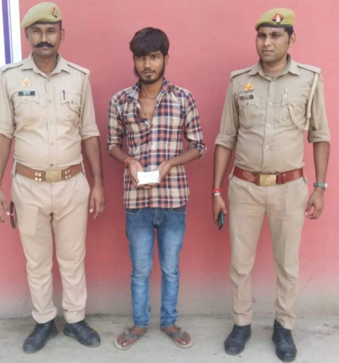 FB IMG 1695135778043 - स्मैक साथ आरोपी गिरफ्तार एनडीपीएस में हुआ चालान।