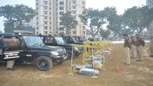 download - एएसपी ने किया पीआरवी समेत अन्य व्यवस्थाओं का निरीक्षण, कराई परेड और ली सलामी।