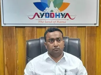 dm nitish kumar 4 - जिलाधिकारी ने निर्वाचन व्यय अनुवीक्षण कार्य के लिए सहायक व्यय प्रेक्षक नियुक्त ।