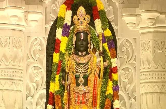 images 26 - श्रीराम की ननिहाल छत्तीसगढ़ से आए भट्ठा मजदूरों ने किया श्रीरामलला का दर्शन।