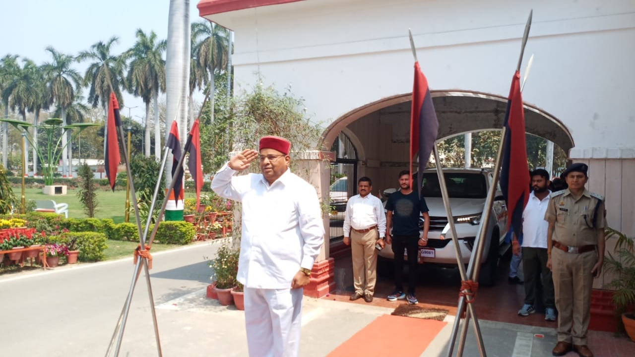 kar - श्रीराम की जन्मस्थली पर बना भव्य मंदिर, बोले कर्नाटक के राज्यपाल।