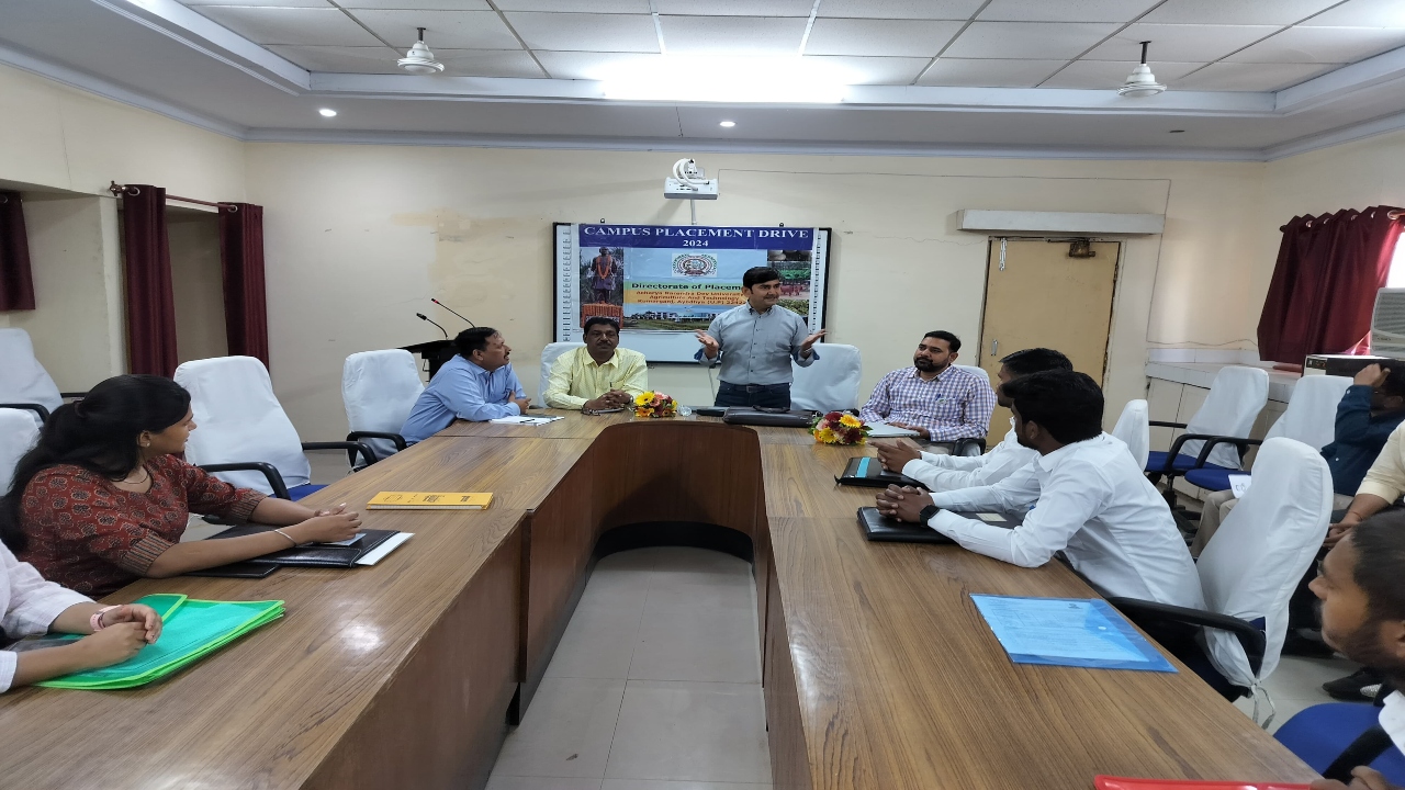 drml - यूनिवर्सिटी से चयनित छात्रों को मिलेगा छह और आठ लाख का पैकेज।
