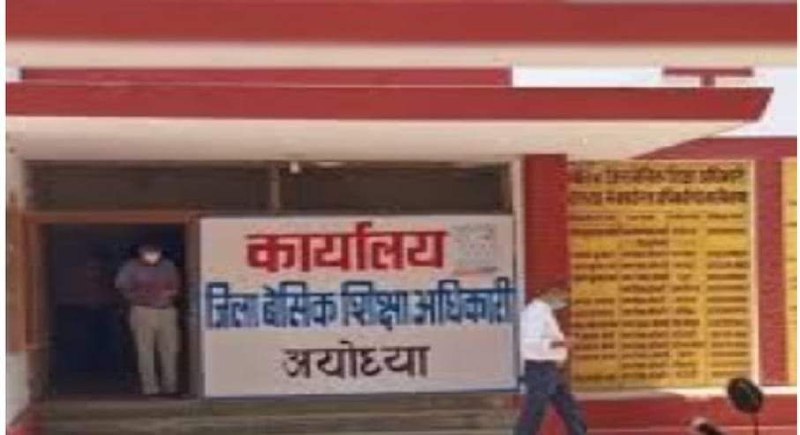 - 25 जून से शिक्षक पहुंचे स्कूल, तीस जून तक कराएं सफाई।