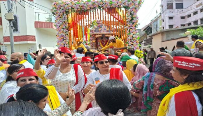 j - तीन दिवसीय 73 वां प्रभु झूलेलाल महोत्सव सम्पन्न ।