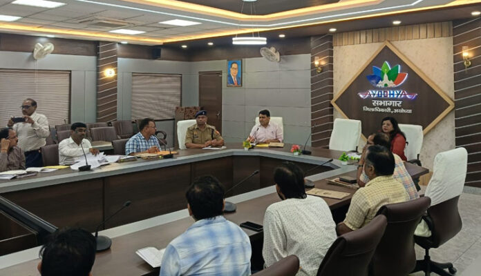 ग्ग्ग्गग्ग्ग्ग 1 - स्कूली वाहनों की सुरक्षा पर सख्ती, 64 वाहनों के चालान, 17 सीज।